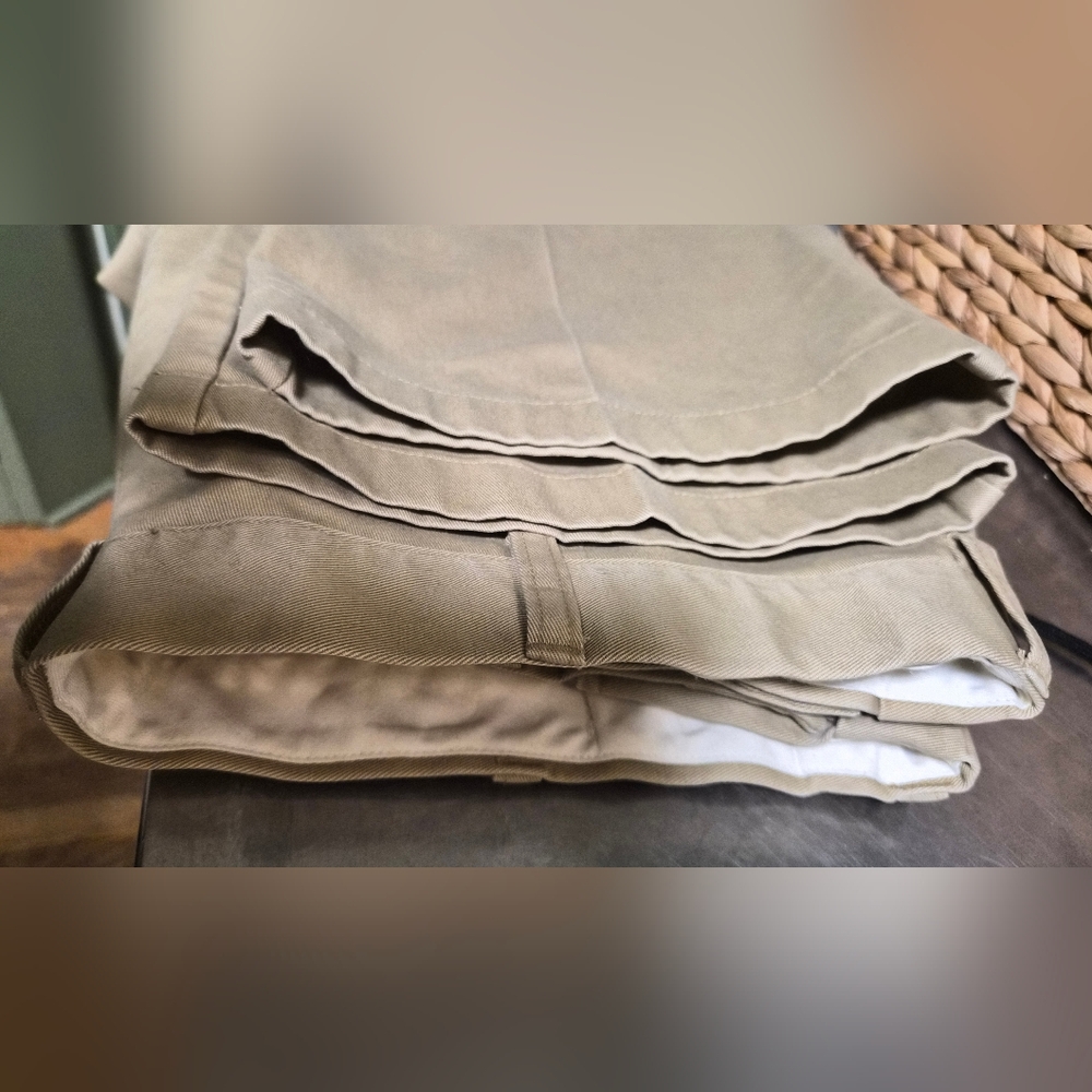 Men's Comfort Waist L.L. Bean Khaki Pants - Picture 7 of 7